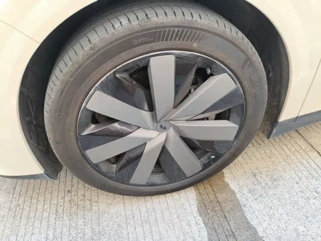 Li Auto i6 — Фото автомобиля 22