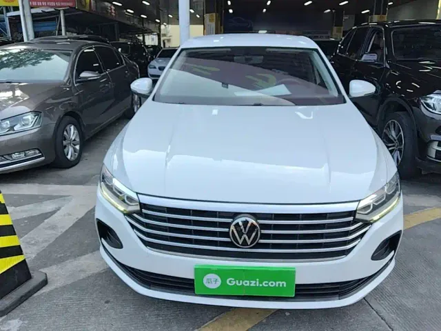 Volkswagen Lavida — Фото автомобиля 2