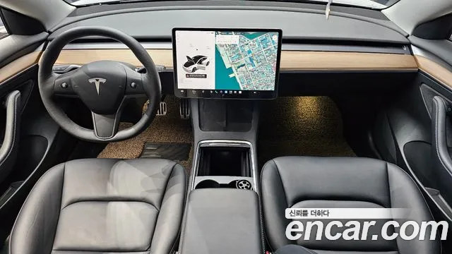 Tesla Model 3 — Фото автомобиля 3