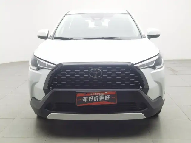 Toyota Corolla Cross — Фото автомобиля 3