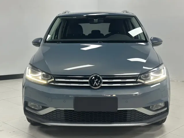 Volkswagen Touran — Фото автомобиля 2