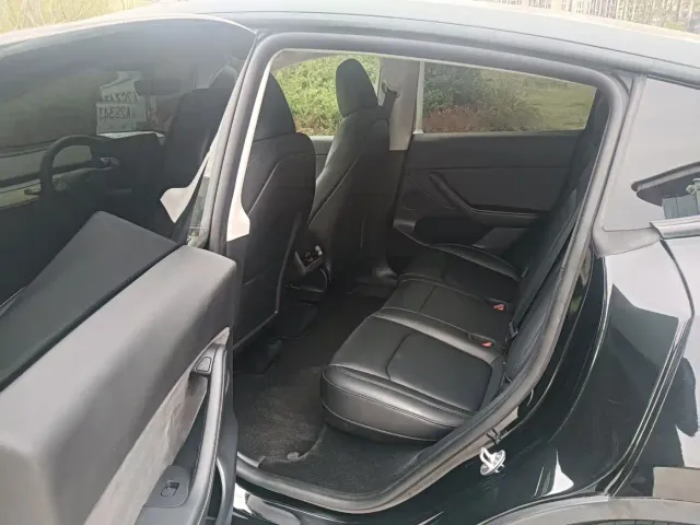 Tesla Model Y — Фото автомобиля 7