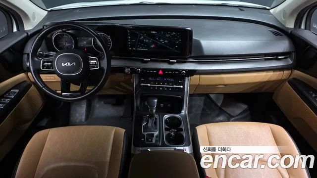 Kia Carnival Generation 4 — Фото автомобиля 7