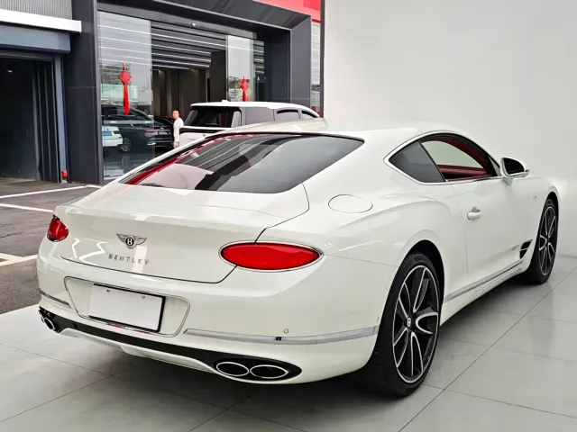 Bentley Continental 2022 4.0T GT V8 — Фото автомобиля 16