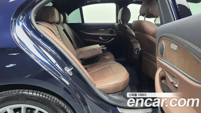 Mercedes-Benz E-Class W213 — Фото автомобиля 18