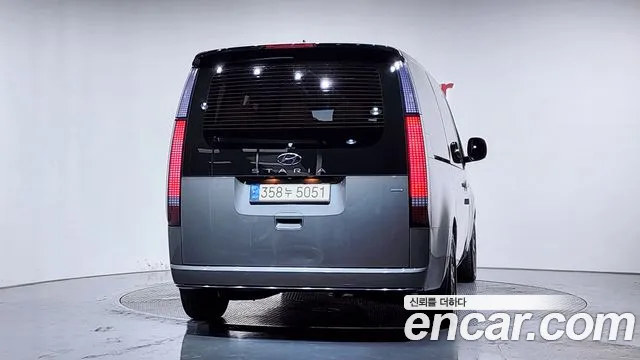 Hyundai Staria Staria 4WD Lounge 9 мест — Фото автомобиля 4