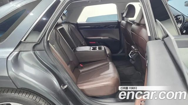 Hyundai Grandeur GN7 — Фото автомобиля 18
