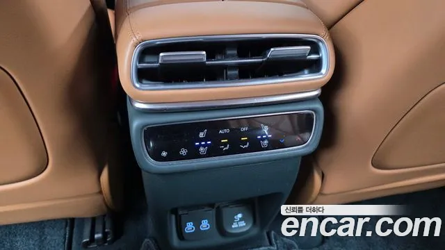 Genesis GV80 — Фото автомобиля 24