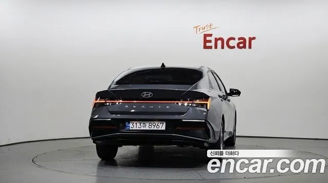 Hyundai Avante CN7 — Фото автомобиля 4
