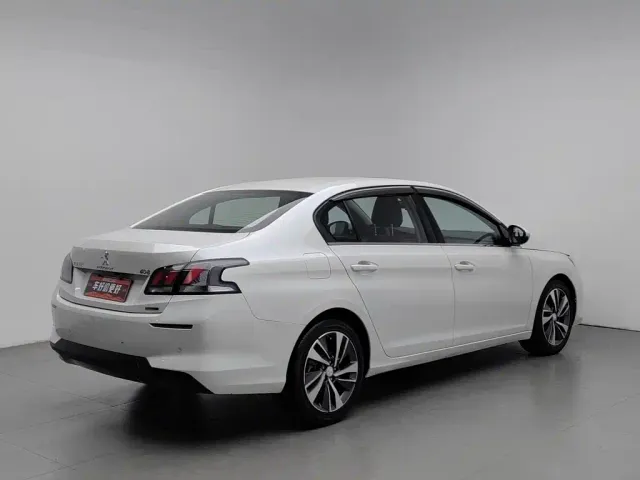 Peugeot 408 — Фото автомобиля 2