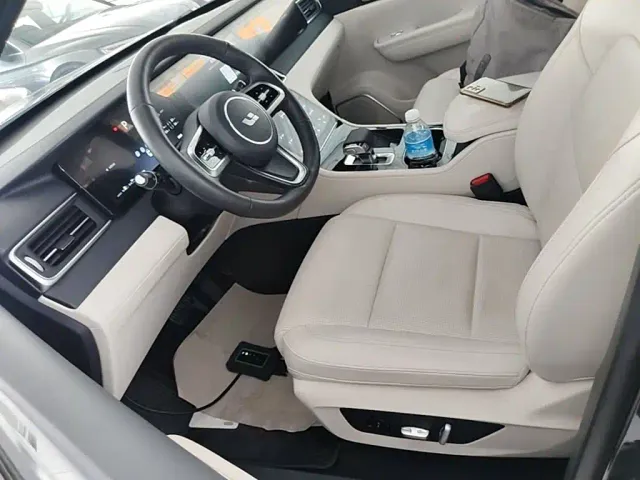 Li Auto ONE — Фото автомобиля 14