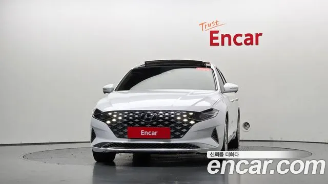 Hyundai Grandeur (New) Hybrid — Фото автомобиля 3