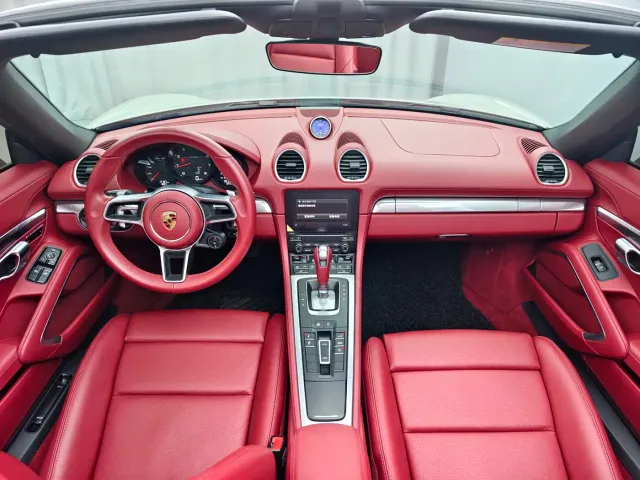 Porsche 718 — Фото автомобиля 10
