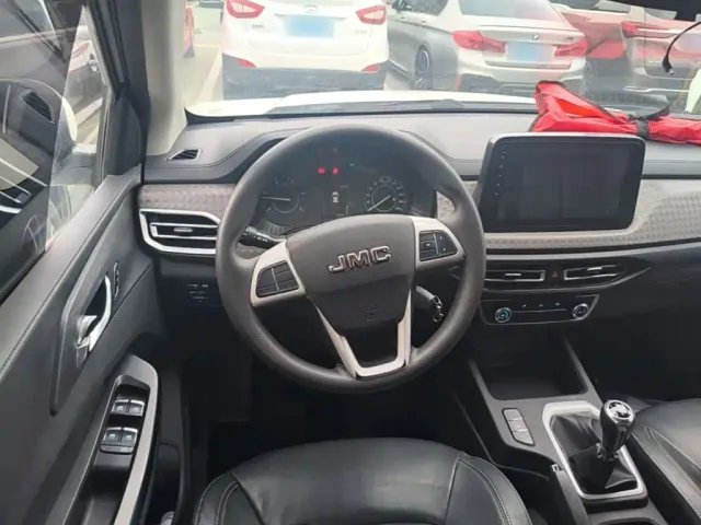JMC Baodian — Фото автомобиля 10
