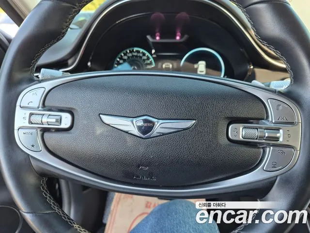 Genesis GV70 — Фото автомобиля 16