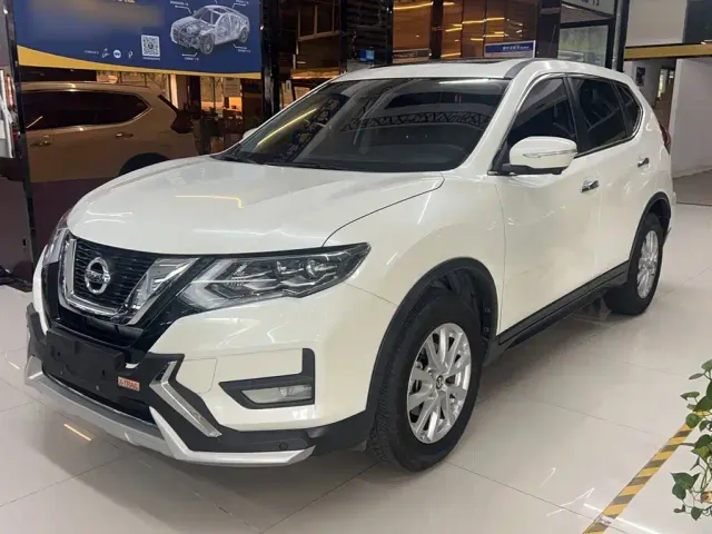 Фотография автомобиля — Nissan X-Trail