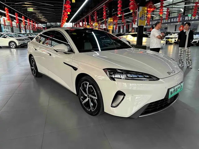 BYD Seal 07 DM-i — Фото автомобиля 3