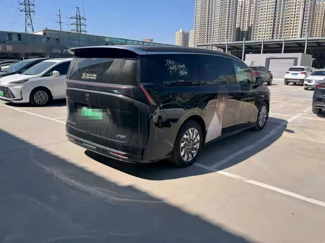 Buick Zhijing Shijia — Фото автомобиля 9