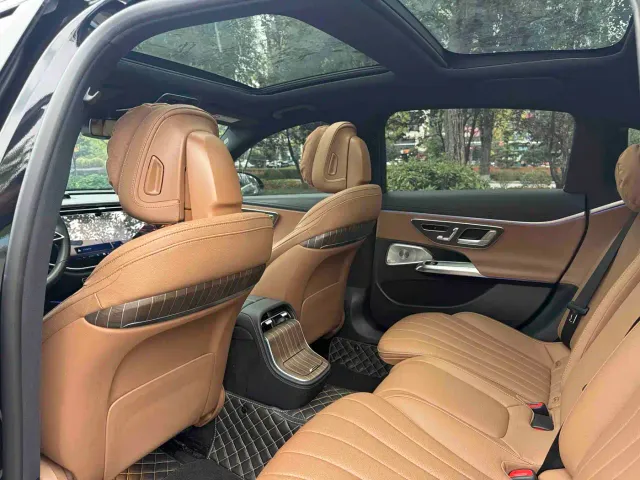 Mercedes-Benz E-Class — Фото автомобиля 7