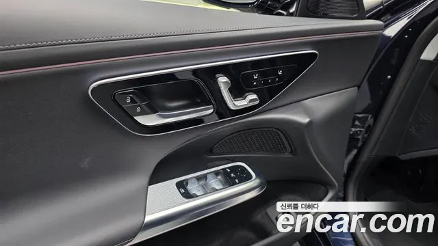 Mercedes-Benz E-Class — Фото автомобиля 30