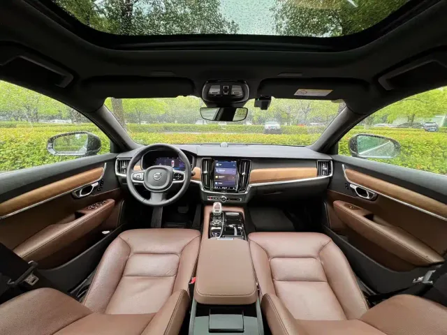 Volvo S90 — Фото автомобиля 12