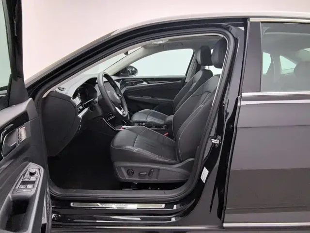 Volkswagen Passat — Фото автомобиля 10