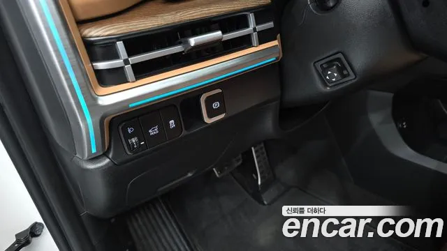 Hyundai Santa Fe MX5 — Фото автомобиля 20