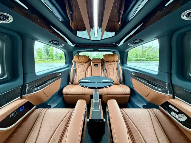 Mercedes-Benz V-Class — Фото автомобиля 19