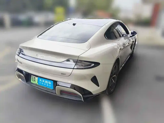 Xiaomi SU7 — Фото автомобиля 2