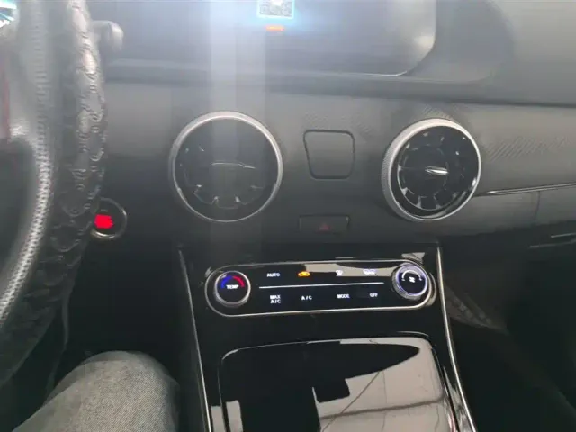 Forthing T5 Evo — Фото автомобиля 12