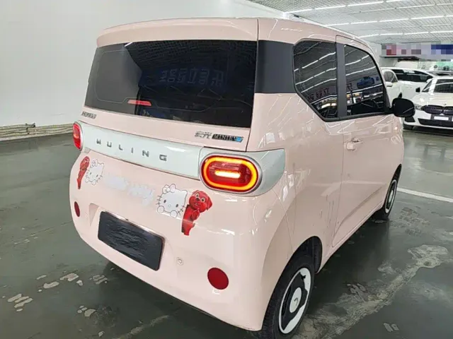 Wuling Hongguang Mini EV — Фото автомобиля 6