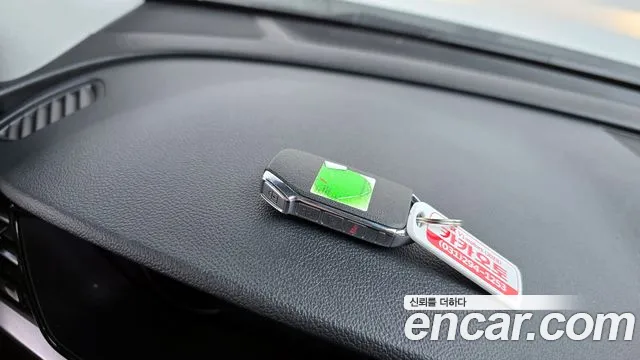Kia Niro Niro Plus Light (Такси) — Фото автомобиля 15