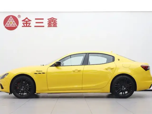 Maserati Ghibli — Фото автомобиля 3