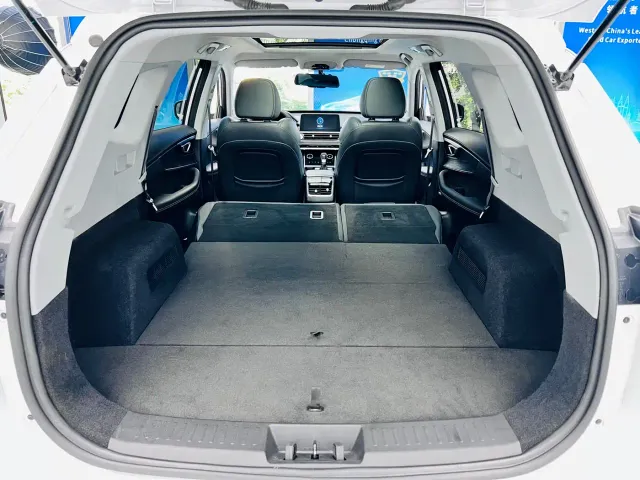 Chery Tiggo 8 — Фото автомобиля 16
