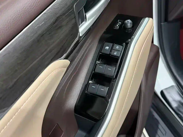 Toyota Highlander — Фото автомобиля 15