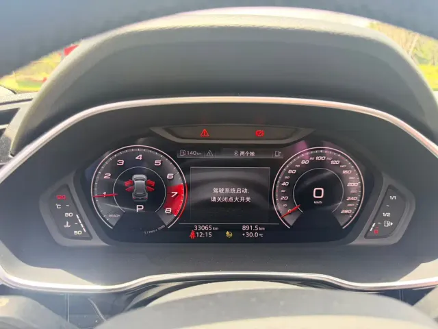 Audi Q3 — Фото автомобиля 14