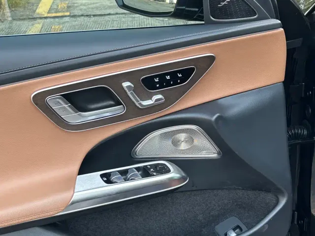 Mercedes-Benz E-Class — Фото автомобиля 6