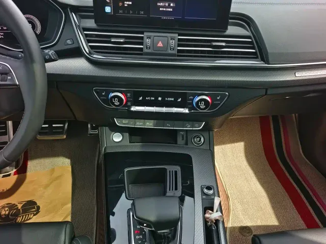 Audi Q5L — Фото автомобиля 12