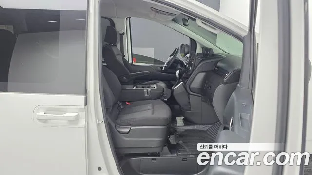 Hyundai Staria — Фото автомобиля 11