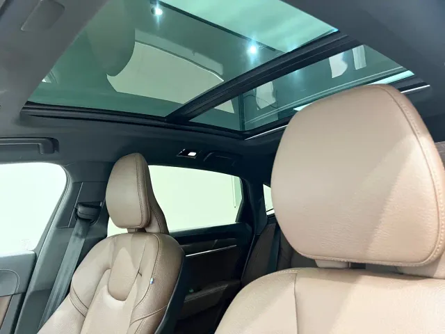 Volvo S90 — Фото автомобиля 13