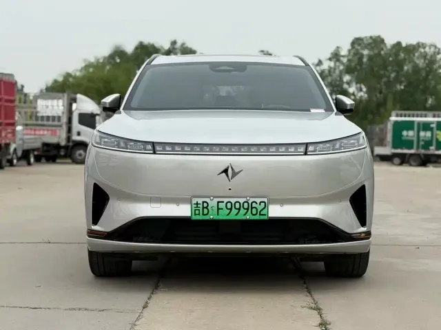 Dongfeng eπ 008 — Фото автомобиля 2