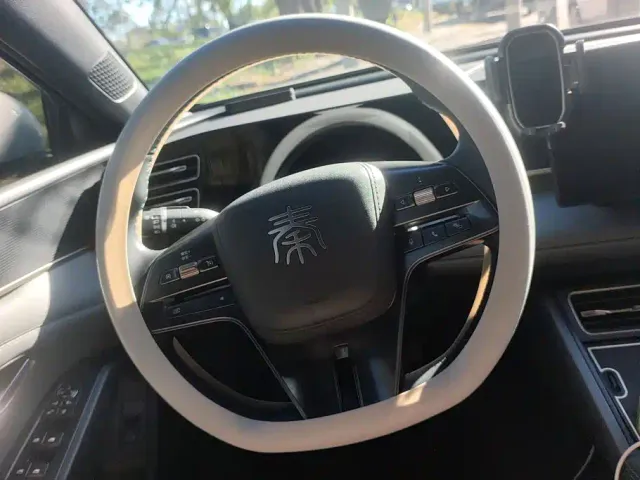 BYD Qin L — Фото автомобиля 15