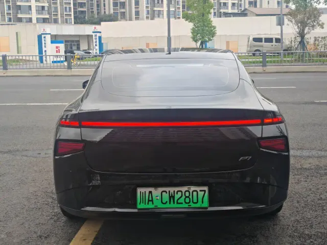 Xpeng P7 — Фото автомобиля 12