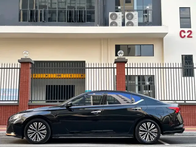Nissan Teana — Фото автомобиля 7