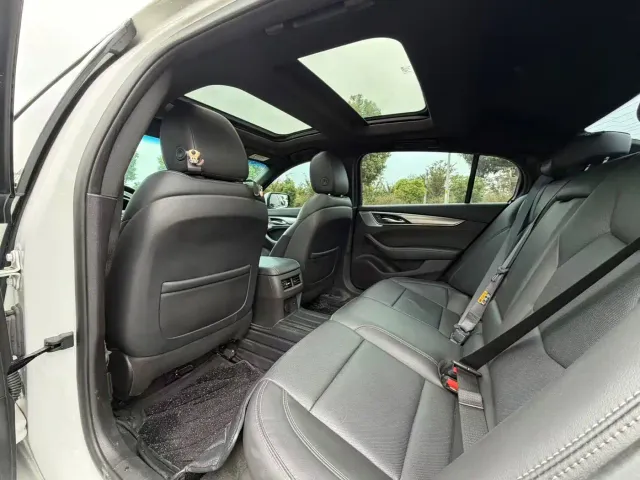 Cadillac CT5 — Фото автомобиля 9