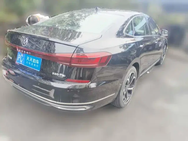Volkswagen Passat — Фото автомобиля 2