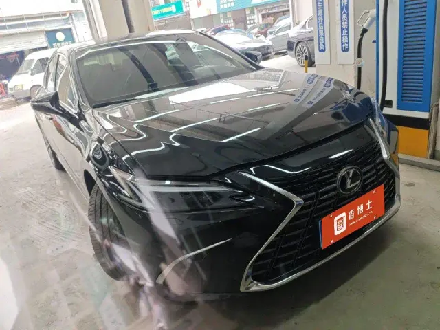 Lexus Lexus ES 2025 200 Ultimate Edition — Фото автомобиля 5