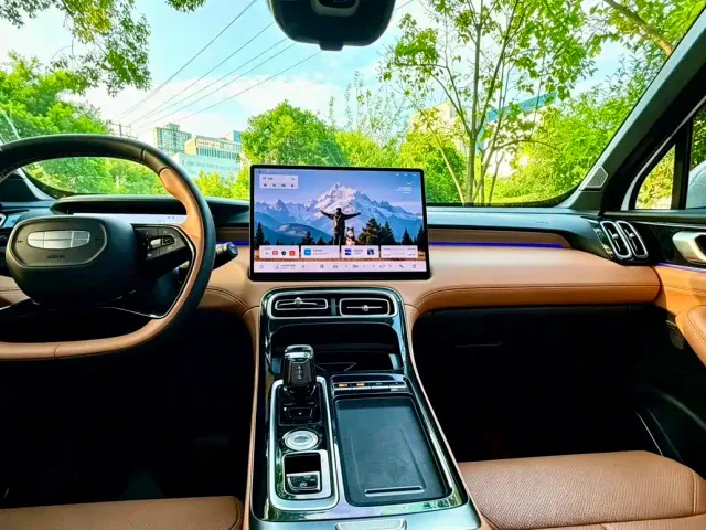 Geely Boyue L — Фото автомобиля 8