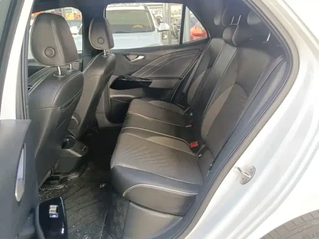 Volkswagen ID.3 — Фото автомобиля 16
