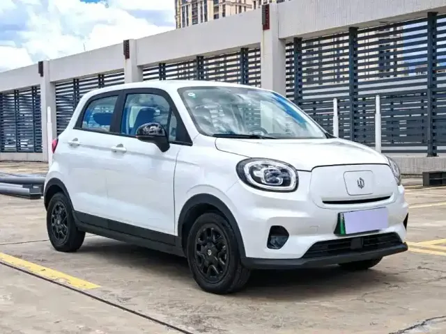Leapmotor T03 — Фото автомобиля 3
